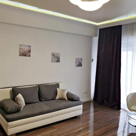 White Studio 201