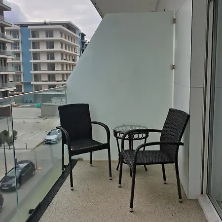 White Studio 201 Apartmán